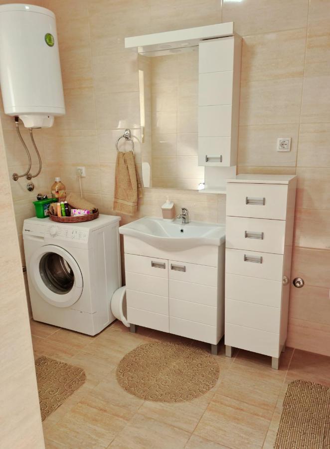 Citys Apartment อาปาติน ภายนอก รูปภาพ